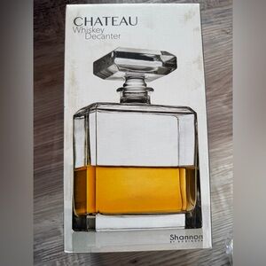 NIB Godinger Chateau Whiskey Decanter
